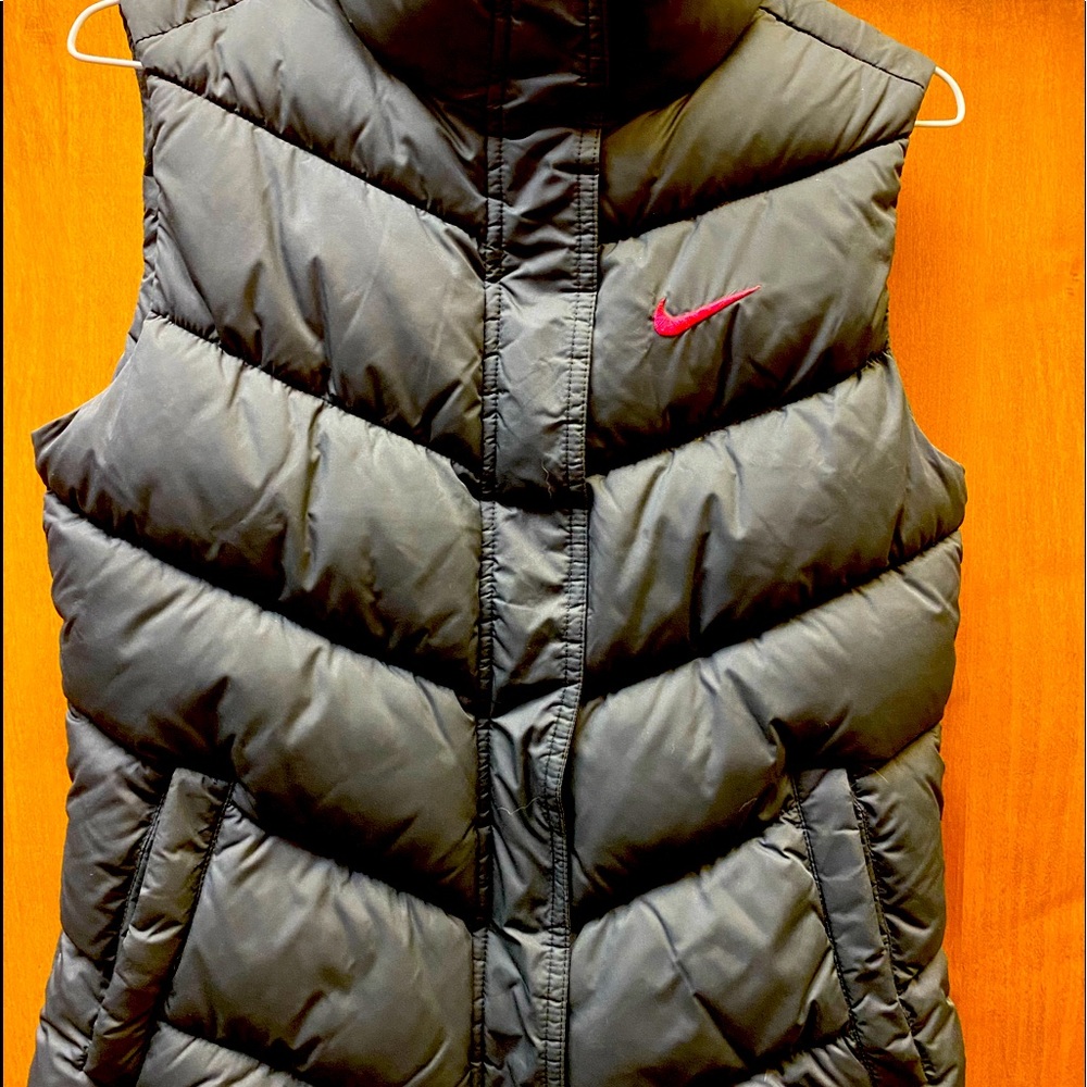 NIKE puffer vest